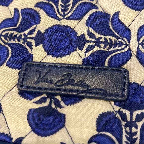 NWOT Vera Bradley Crossbody (Discolored Strap) - Picture 5 of 16